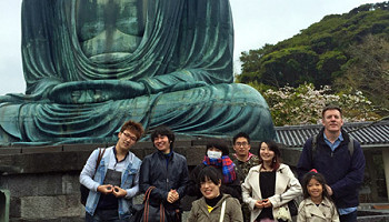 Kamakura, often called the “Kyoto of Eastern Japan”, this tourist-popular city offersnumerous temples, shrines and other historical monuments in addition to the largest bronze Buddha statue.