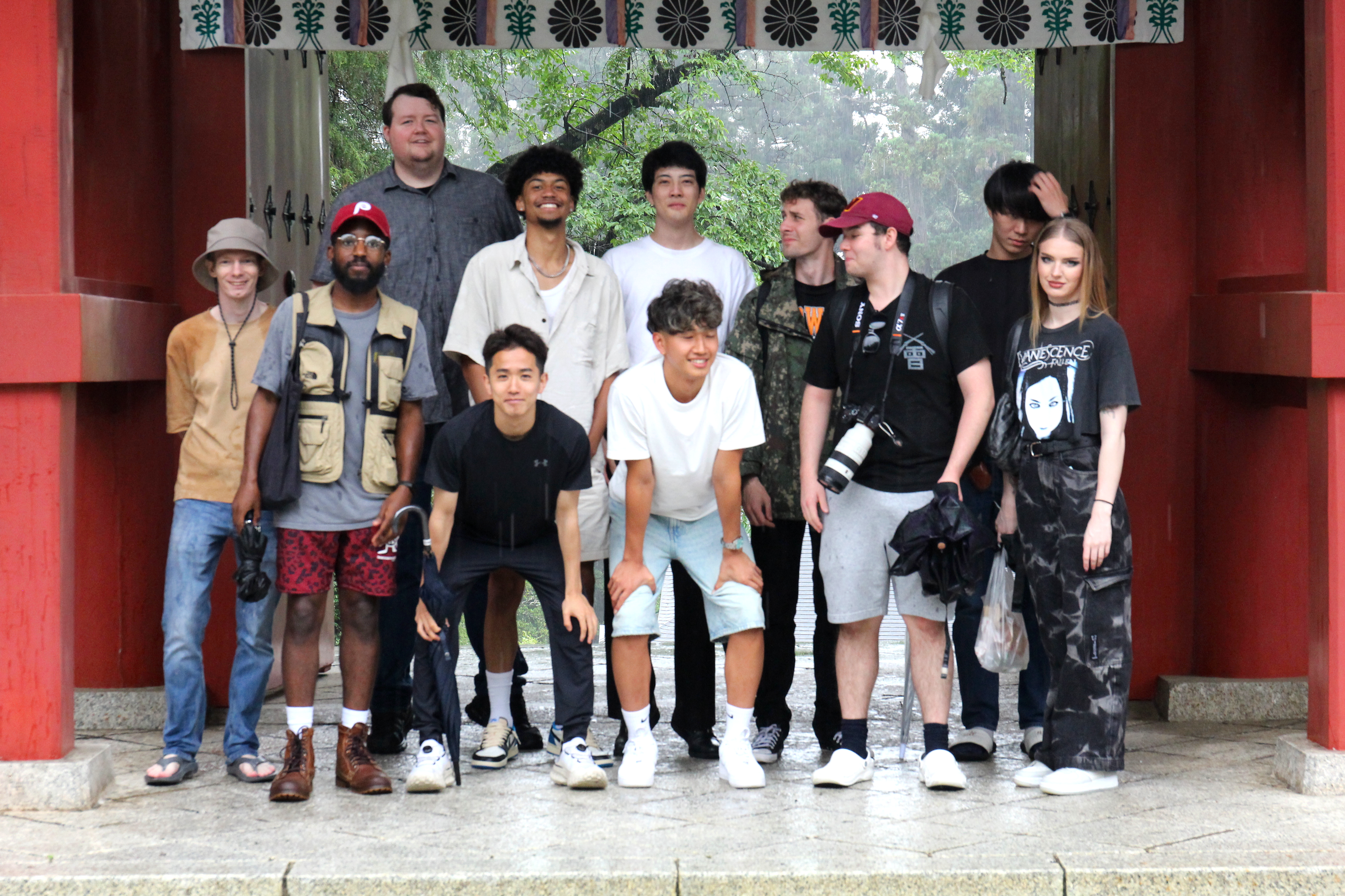 LUJ Students Head Out to Nukisaki Shrine and Tomioka Silk Mill for Field Trip